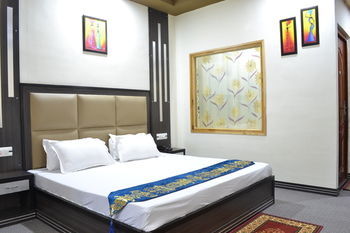 Hotel Apple Nest Manāli Екстериор снимка