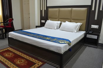 Hotel Apple Nest Manāli Екстериор снимка