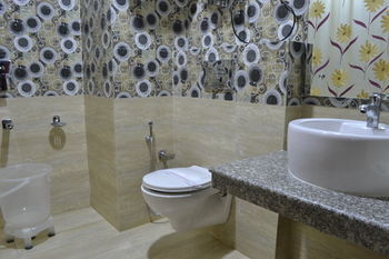 Hotel Apple Nest Manāli Екстериор снимка