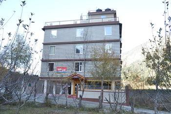 Hotel Apple Nest Manāli Екстериор снимка