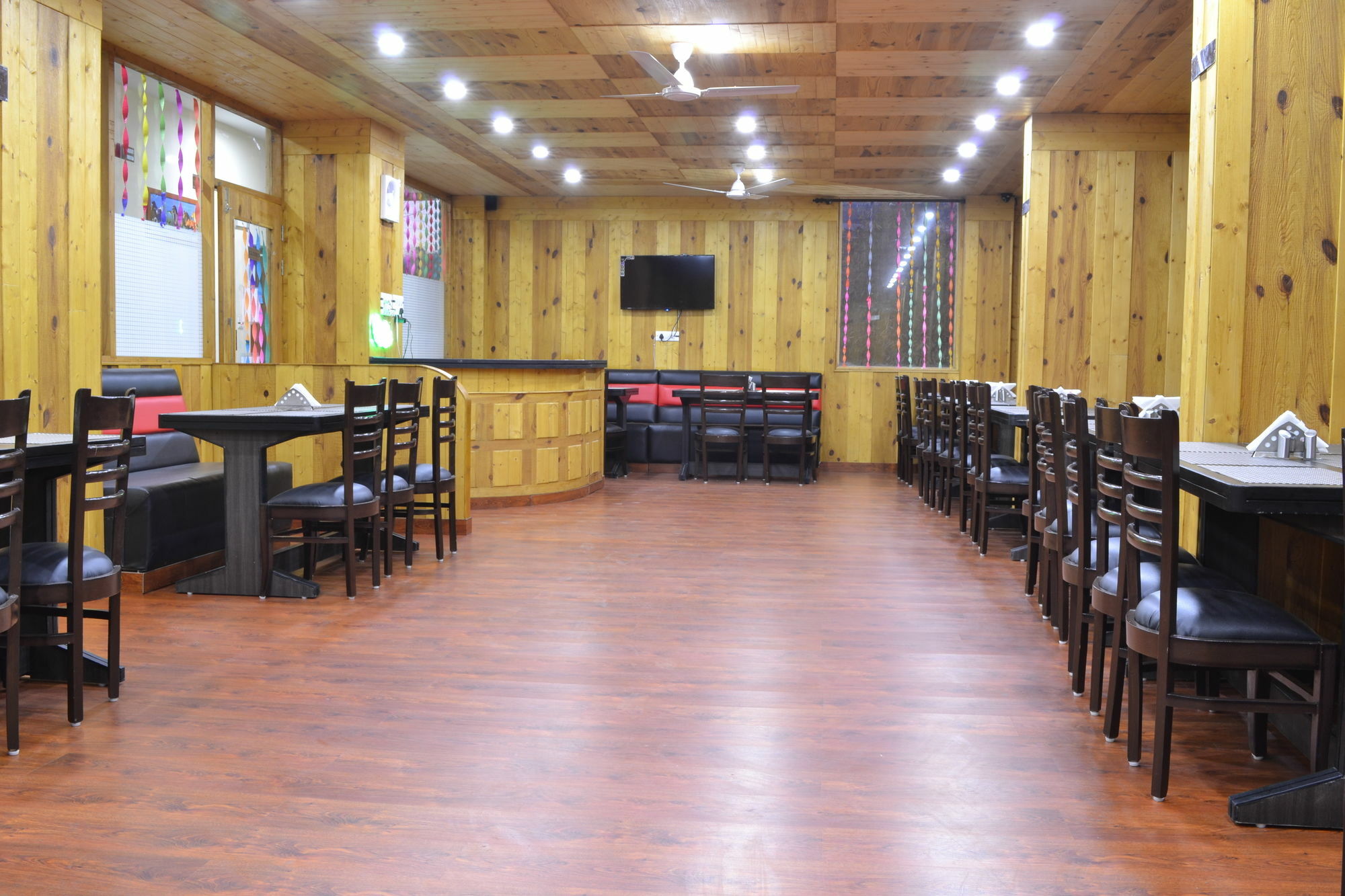 Hotel Apple Nest Manāli Екстериор снимка